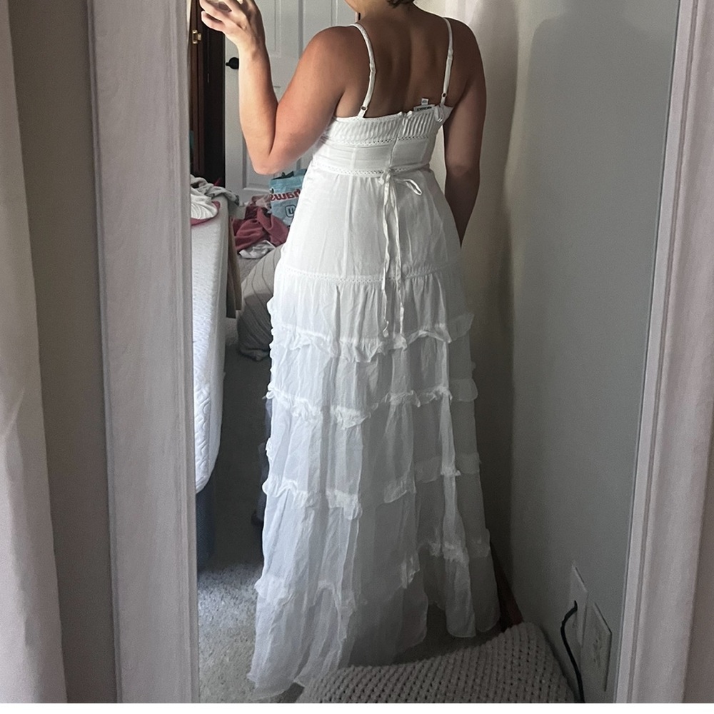 NWOT Bebe White Eyelet Ruffle Maxi Dress Spaghetti Straps with back tie - Picture 4 of 4